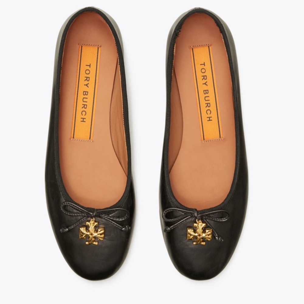 !SOLD! Tory Burch Logo Charm Ballet Flat Size 9 -NWT - Picture 1 of 7
